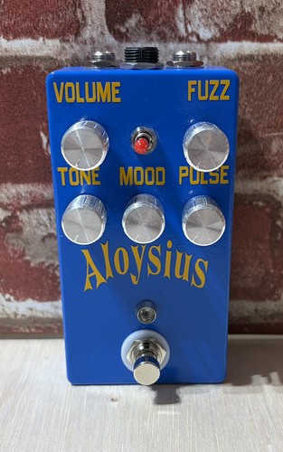 Aloysius fuzz pedal based - aloysius,